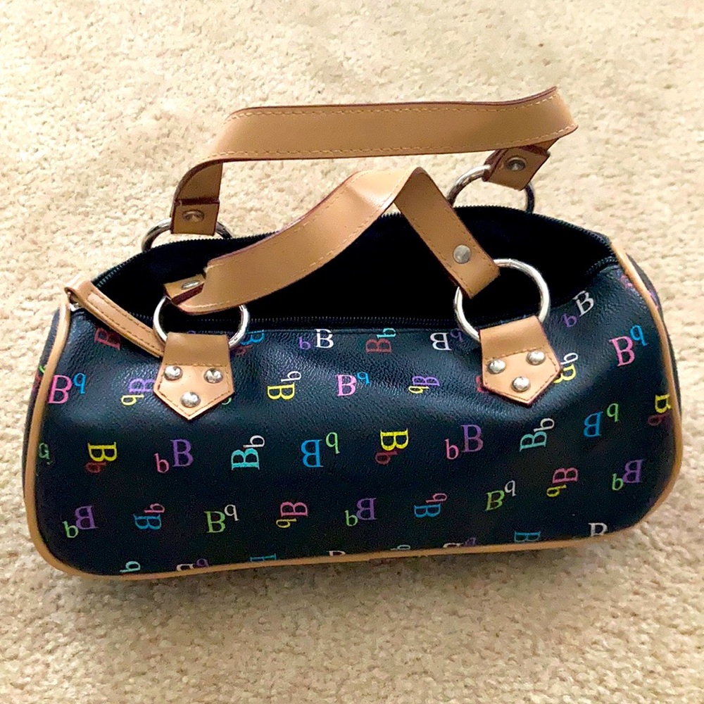 Like new knock off D&B Bb initial clutch/purse